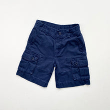 Load image into Gallery viewer, Ralph Lauren cargo shorts (Age 5)
