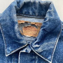 Load image into Gallery viewer, 90s Levi’s denim jacket (Age 8)
