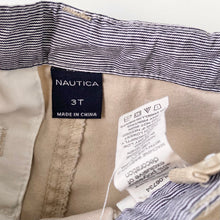 Load image into Gallery viewer, Nautica shorts (Age 3)
