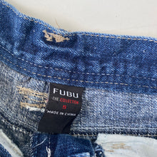 Load image into Gallery viewer, Fubu denim shorts (Age 5)
