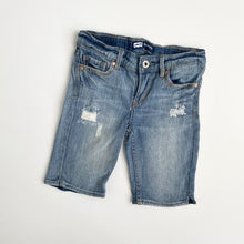 Load image into Gallery viewer, Levi’s shorts (Age 7)
