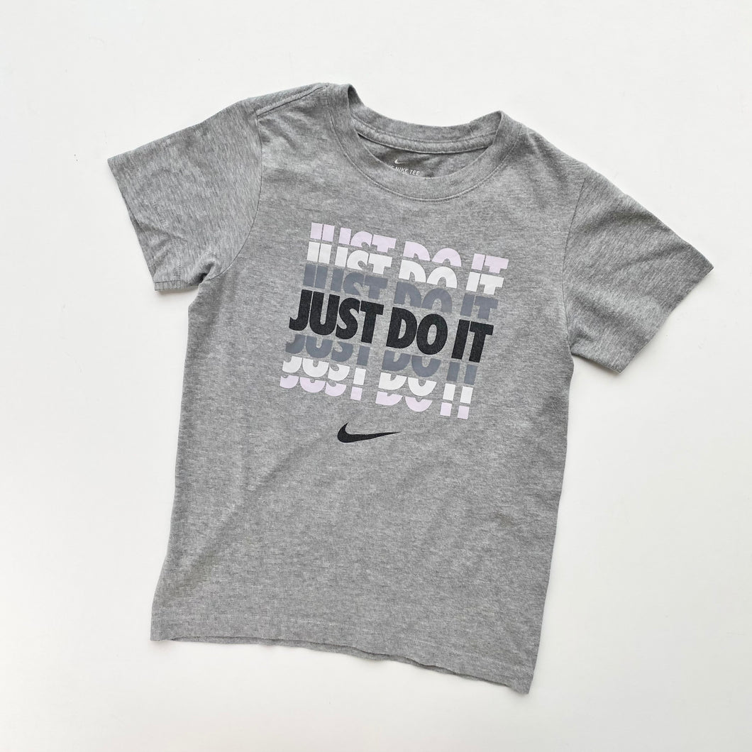 Nike t-shirt (8/10)