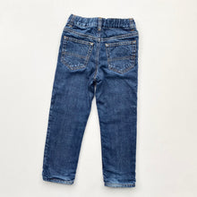 Load image into Gallery viewer, OshKosh jeans (Age 5)
