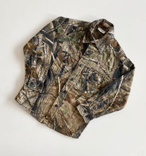 Load image into Gallery viewer, Camouflage shirt (Age 7)
