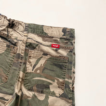 Load image into Gallery viewer, Wrangler camo cargo shorts (Age 12)
