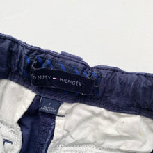 Load image into Gallery viewer, Tommy Hilfiger shorts (Age 7)
