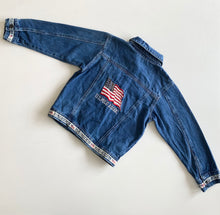 Load image into Gallery viewer, 90s denim jacket (Age 6)
