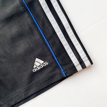 Load image into Gallery viewer, Adidas shorts (Age 4)
