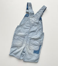 Load image into Gallery viewer, Baby Gap hickory dungaree shortalls (Age 4)
