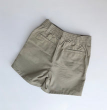Load image into Gallery viewer, Dickies shorts (Age 6)
