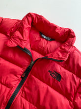 Load image into Gallery viewer, The North Face puffa coat (Age 10-12)
