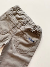 Load image into Gallery viewer, Nautica jeans (Age 3)
