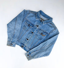Load image into Gallery viewer, 90s Vintage denim jacket (Age 8/10)
