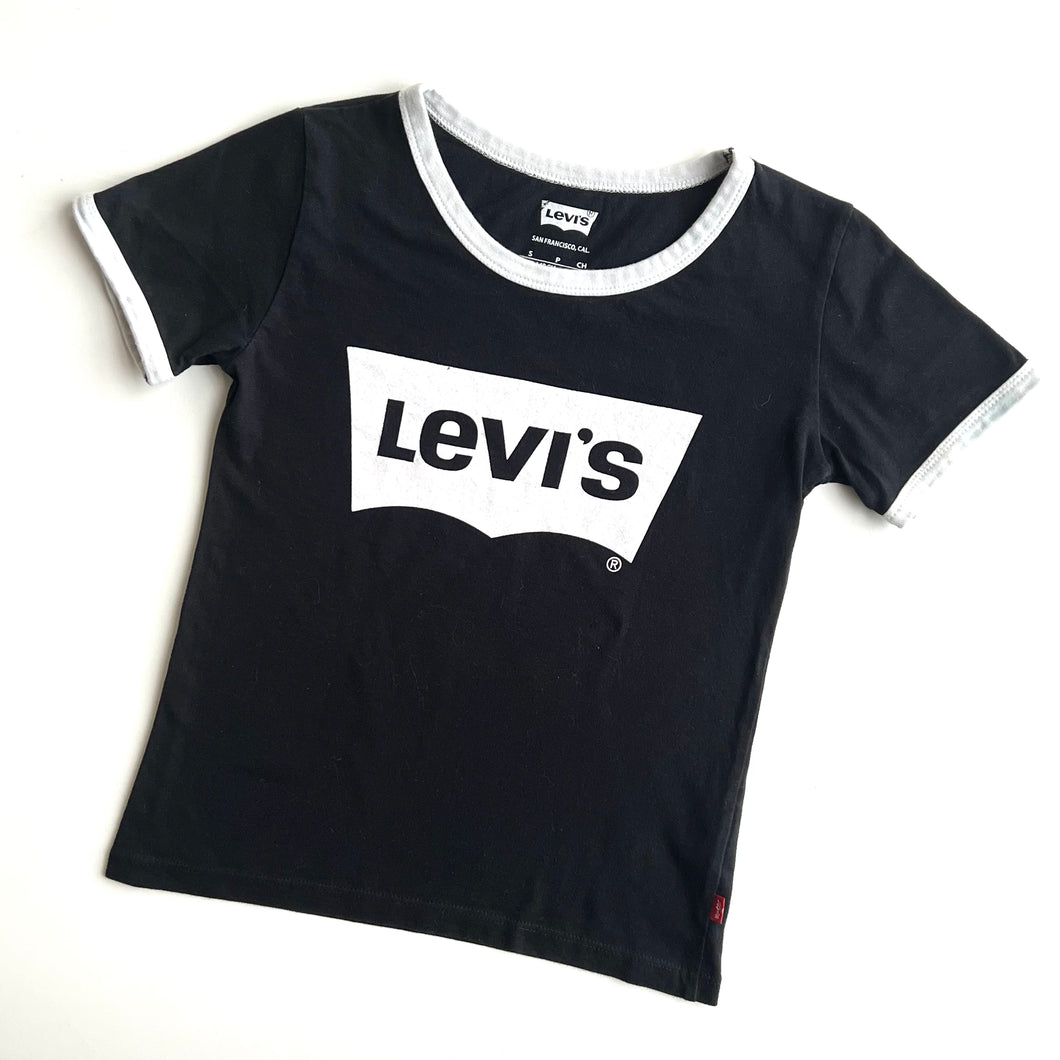 Levi’s t-shirt (Age 8/10)