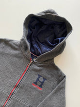 Load image into Gallery viewer, Tommy Hilfiger hoodie (Age 5)
