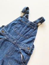 Load image into Gallery viewer, 90s Wrangler dungarees (Age 5)
