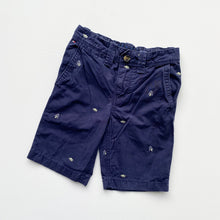 Load image into Gallery viewer, Tommy Hilfiger shorts (Age 7)
