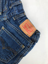 Load image into Gallery viewer, 90s Levi’s shorts (Age 5)
